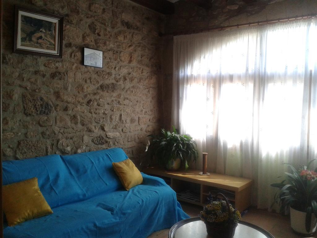 Casa Angrill Hotel Oliana Exterior photo
