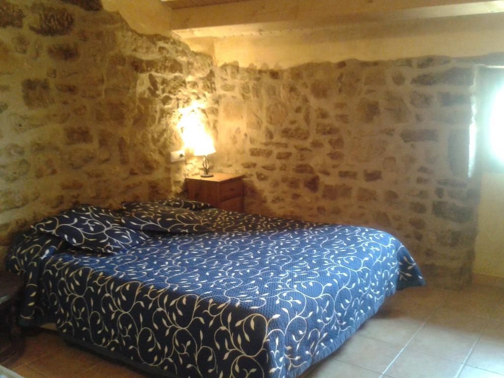 Casa Angrill Hotel Oliana Exterior photo